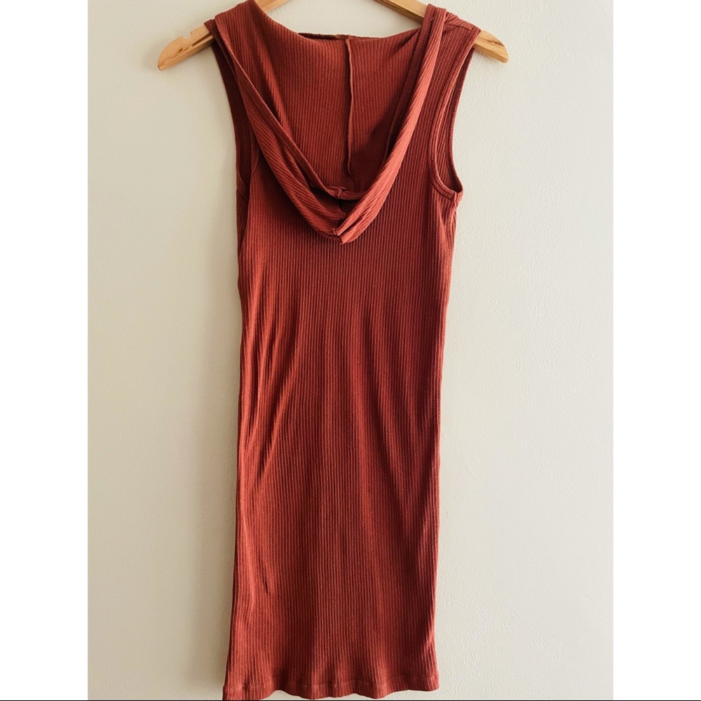 HOODED RIBBED TANK DRESS